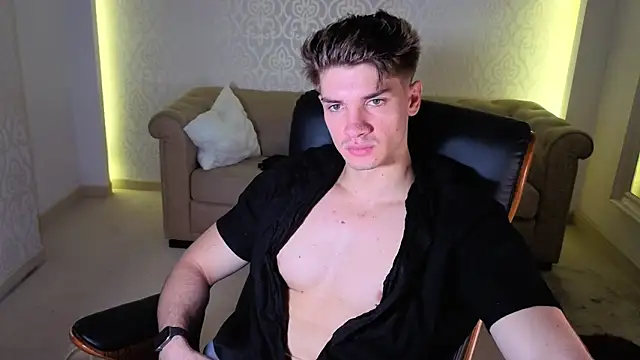 MaxKaiden online show from 06-23-26, 04:10