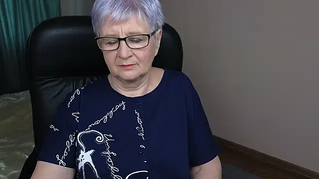 Sandra Snowflake online show from 03-21-25, 04:28