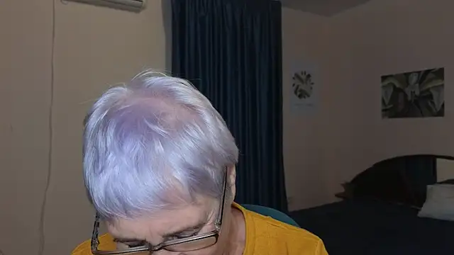 Sandra Snowflake online show from 11-12-25, 11:10