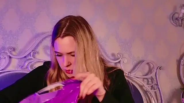 Snapshot of BECKI_VRES chatting on 10-02-25, 08:49 BECKI VRES online show from 10-02-25, 08:49