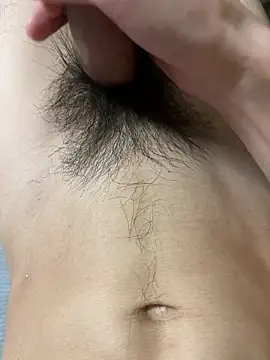 Snapshot of tsune694 chatting on 11-19-25, 05:35 tsune694 online show from 11-19-25, 05:35