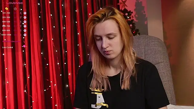 aishiro online show from 12-18-25, 01:39