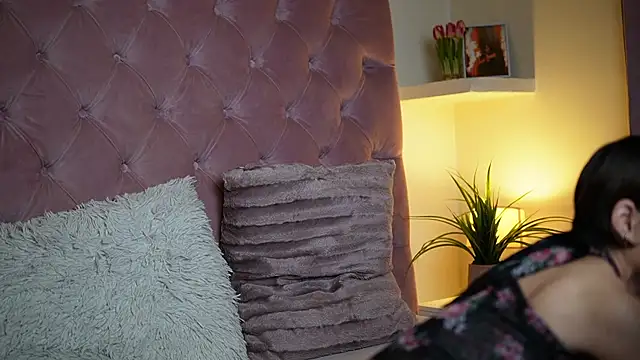 MaiaMini online show from 10-10-25, 10:53