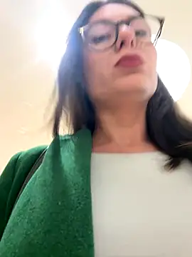 AvaFlowers6 online show from 11-15-25, 01:18