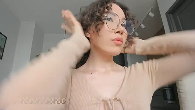 Snapshot of mey_baee chatting on 02-27-26, 08:58 mey baee online show from 02-27-26, 08:58