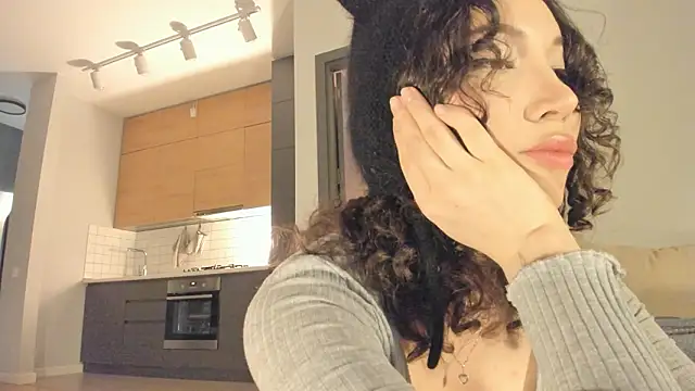 Snapshot of mey_baee chatting on 03-19-26, 04:00 mey baee online show from 03-19-26, 04:00