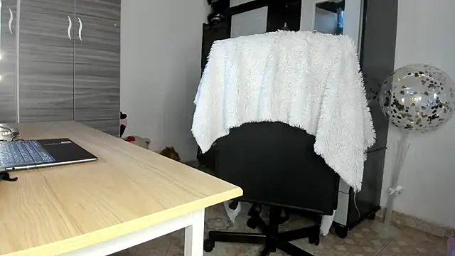 MollyCraft online show from 12-04-25, 07:11