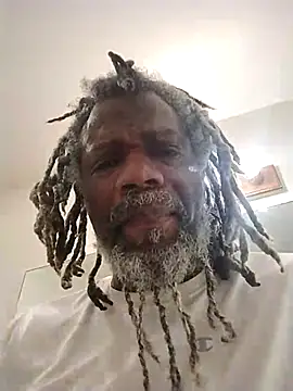 Snapshot of KingSlim56 chatting on 09-18-25, 05:15 KingSlim56 online show from 09-18-25, 05:15