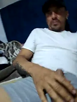 Snapshot of Iuver chatting on 02-28-26, 09:49 Iuver online show from 02-28-26, 09:49