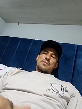 Snapshot of Iuver chatting on 03-18-26, 06:00 Iuver online show from 03-18-26, 06:00