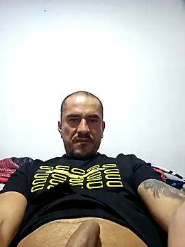 Snapshot of Iuver chatting on 03-27-26, 11:15 Iuver online show from 03-27-26, 11:15