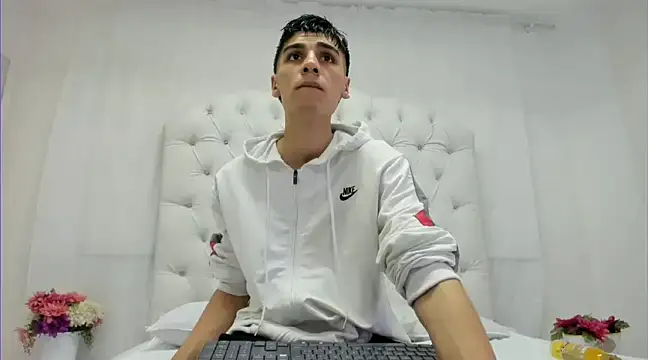 Snapshot of frank_jhonsson chatting on 02-24-25, 07:09 frank jhonsson online show from 02-24-25, 07:09