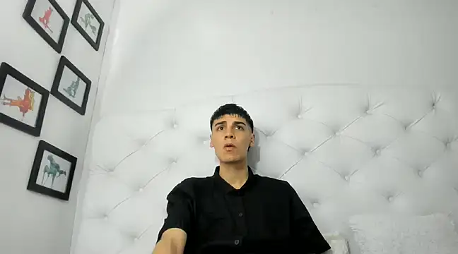 Snapshot of frank_jhonsson chatting on 03-08-25, 12:09 frank jhonsson online show from 03-08-25, 12:09