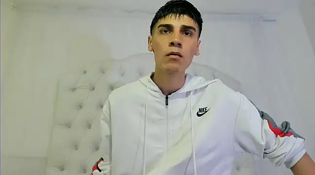 Snapshot of frank_jhonsson chatting on 03-17-25, 07:04 frank jhonsson online show from 03-17-25, 07:04