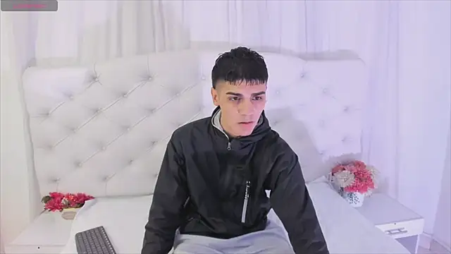 Snapshot of frank_jhonsson chatting on 09-16-25, 07:04 frank jhonsson online show from 09-16-25, 07:04