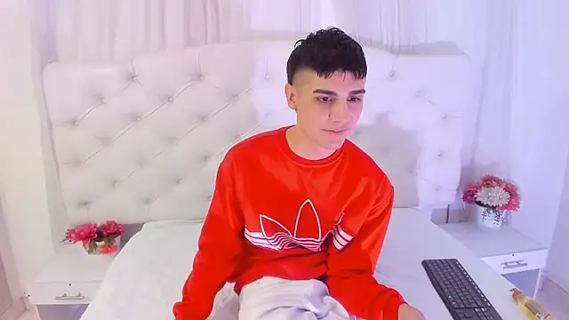 Snapshot of frank_jhonsson chatting on 10-14-25, 07:14 frank jhonsson online show from 10-14-25, 07:14