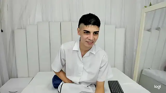 Snapshot of frank_jhonsson chatting on 10-17-25, 05:26 frank jhonsson online show from 10-17-25, 05:26