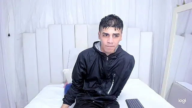 Snapshot of frank_jhonsson chatting on 10-29-25, 04:42 frank jhonsson online show from 10-29-25, 04:42