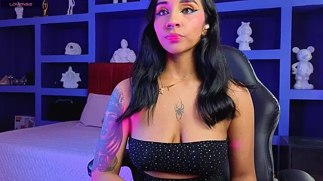 camille1310 online show from 05-11-26, 10:07