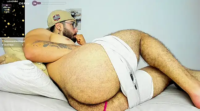 Snapshot of jeyco_santino chatting on 02-17-25, 02:31 jeyco santino online show from 02-17-25, 02:31