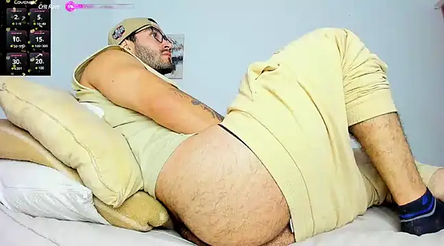 Snapshot of jeyco_santino chatting on 02-28-25, 10:50 jeyco santino online show from 02-28-25, 10:50