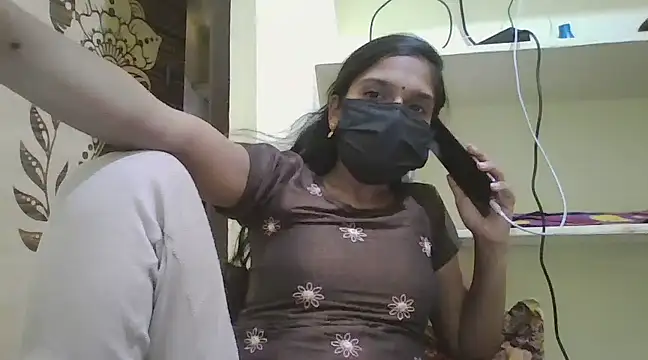 Snapshot of cutee_telugu chatting on 02-25-25, 11:52 cutee telugu online show from 02-25-25, 11:52