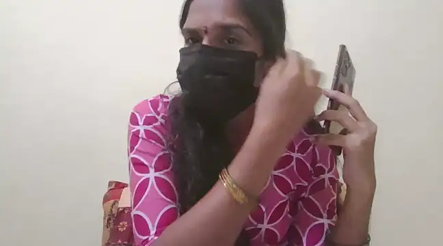 Snapshot of cutee_telugu chatting on 03-15-25, 11:19 cutee telugu online show from 03-15-25, 11:19