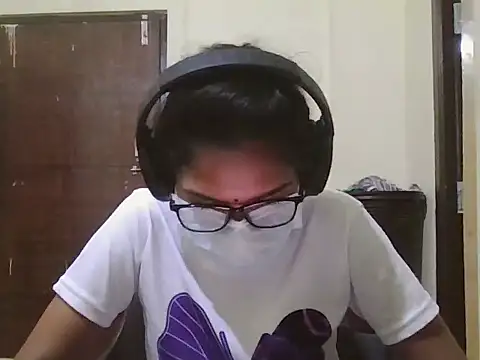 Snapshot of cutee_telugu chatting on 10-19-25, 03:01 cutee telugu online show from 10-19-25, 03:01