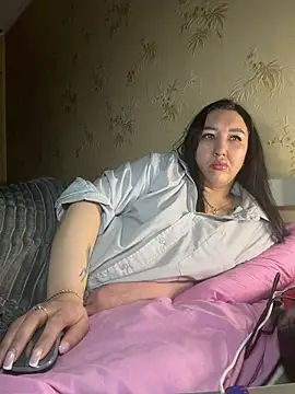 Naughtbaby 2025 online show from 05-04-26, 01:34