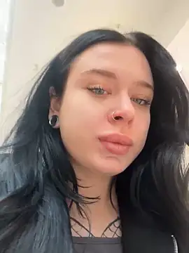 AlishaPrettyBlade online show from 10-15-25, 08:36