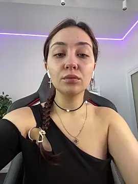 AshleySkott  online show from 10-03-25, 08:33