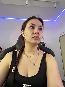 AshleySkott  online show from 10-28-25, 08:29