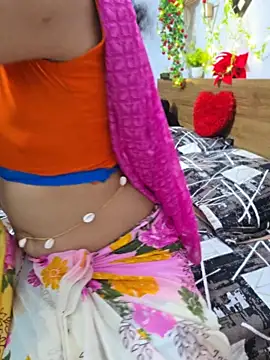 Snapshot of RealcoupleP chatting on 05-05-26, 05:21 RealcoupleP online show from 05-05-26, 05:21