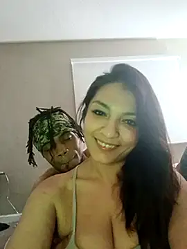 Snapshot of PersianCream77 chatting on 02-16-25, 11:59 PersianCream77 online show from 02-16-25, 11:59