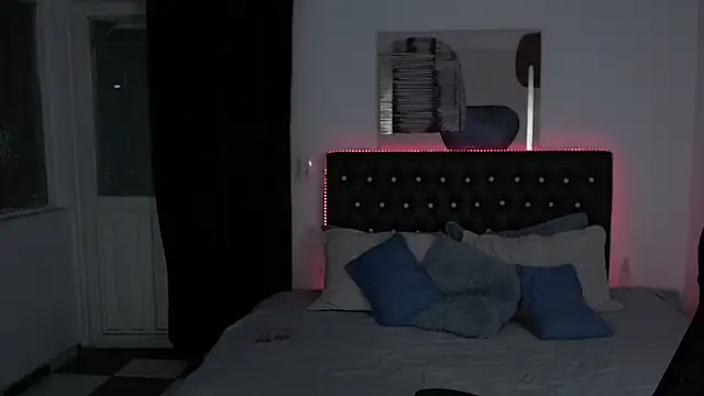 amy royale online show from 03-07-25, 01:42