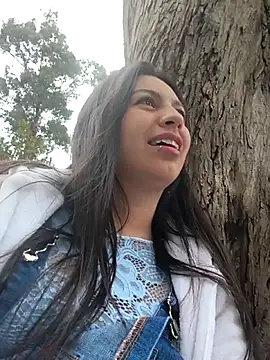 Snapshot of Nat_XxX chatting on 11-19-25, 07:47 Nat XxX online show from 11-19-25, 07:47