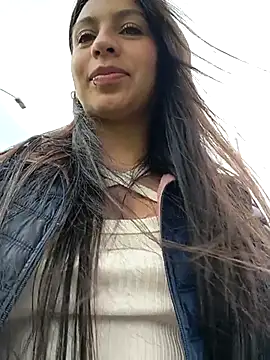 Snapshot of Nat_XxX chatting on 03-12-26, 06:03 Nat XxX online show from 03-12-26, 06:03