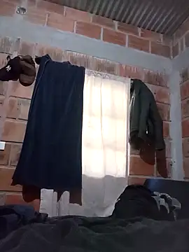 Snapshot of Mycansonhot chatting on 10-21-25, 02:40 Mycansonhot online show from 10-21-25, 02:40