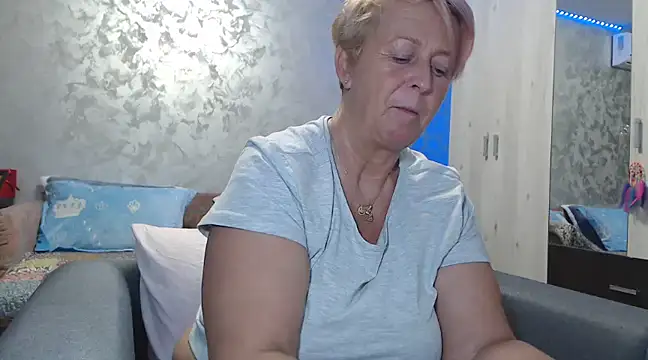 RosesandLillies online show from 01-07-25, 06:24