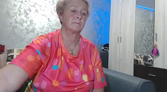 RosesandLillies online show from 01-18-25, 07:26