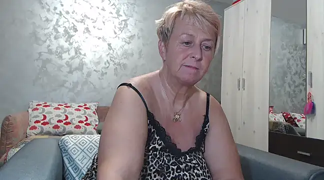 RosesandLillies online show from 01-30-25, 05:49