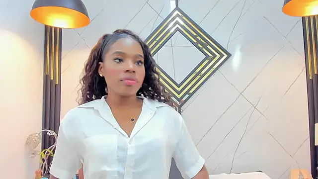 Snapshot of EmilyDiaaz chatting on 03-06-25, 04:28 EmilyDiaaz online show from 03-06-25, 04:28