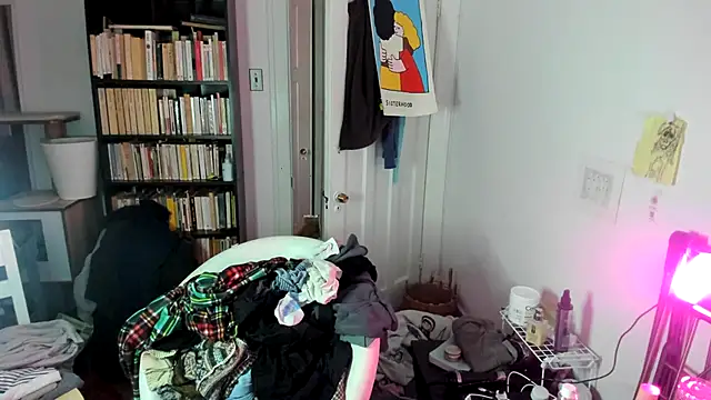 Rosiee69  online show from 10-04-25, 12:25