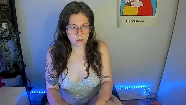 Snapshot of Rosiee69_ chatting on 04-25-26, 05:10 Rosiee69 online show from 04-25-26, 05:10
