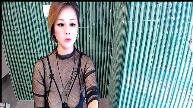 Snapshot of beira-01 chatting on 05-12-26, 02:41 beira-01 online show from 05-12-26, 02:41