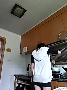 hebe-02 online show from 11-03-25, 04:14