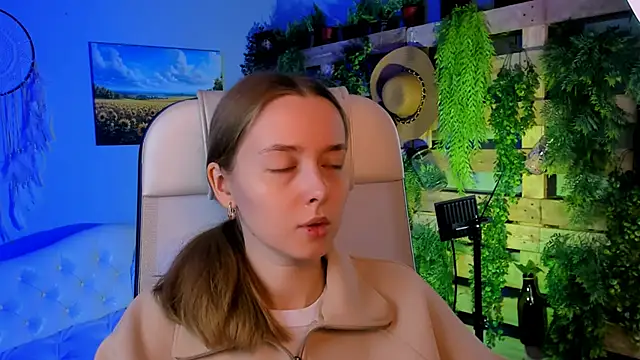 JenniferGraces online show from 10-06-25, 09:40