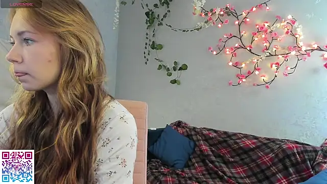 boozekirs  online show from 10-22-25, 03:07