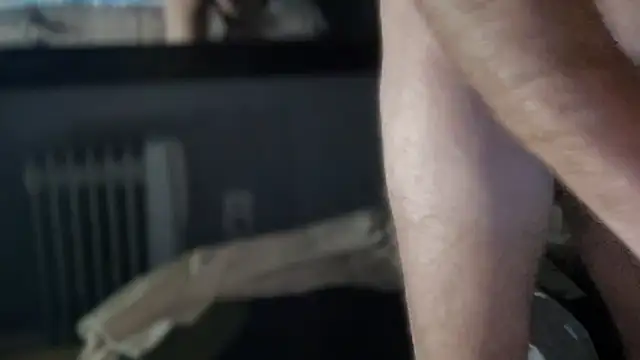 Snapshot of DominantDong chatting on 10-24-25, 12:23 DominantDong online show from 10-24-25, 12:23