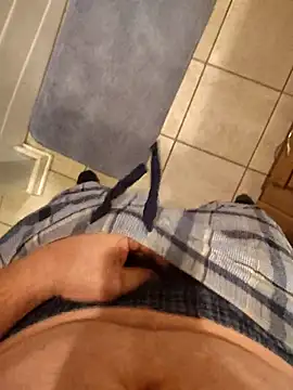 Snapshot of Cummaker69 chatting on 11-28-25, 10:56 Cummaker69 online show from 11-28-25, 10:56